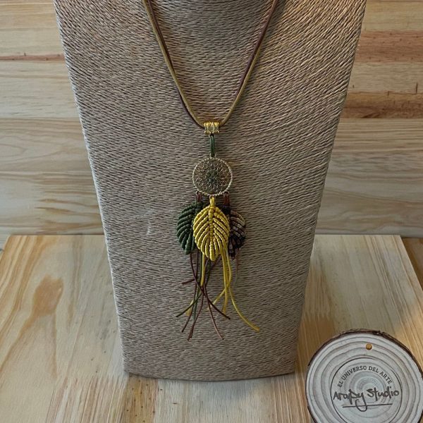 Collar Ánga