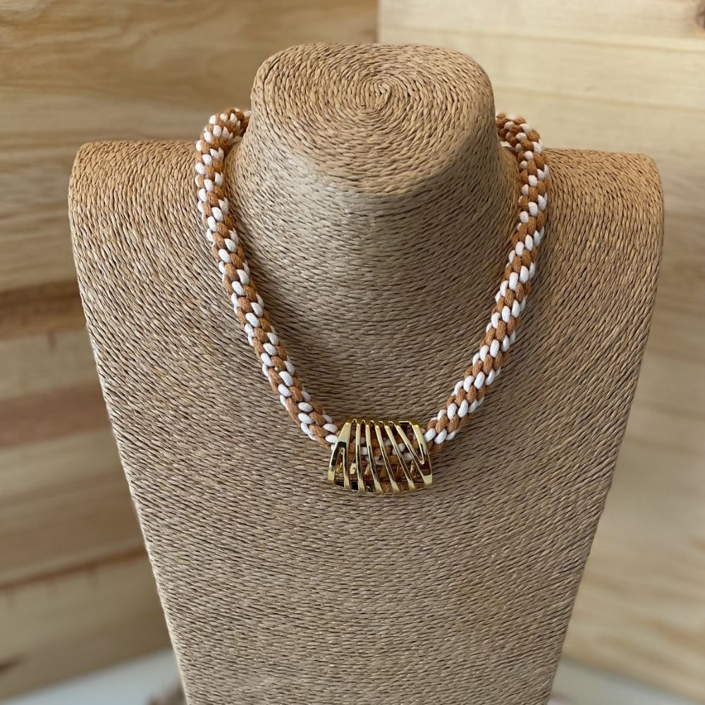 Collar Mombay